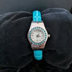 Avon December Birthstone Teal And Silver Women's Quartz Cuff Watch EUC